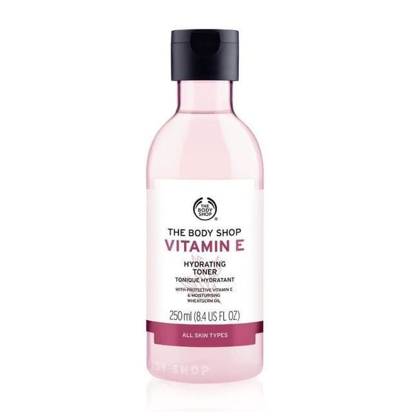 vitamin-e-hydrating-toner-1086852-vitaminehydratingtoner250ml_1-640x640-1